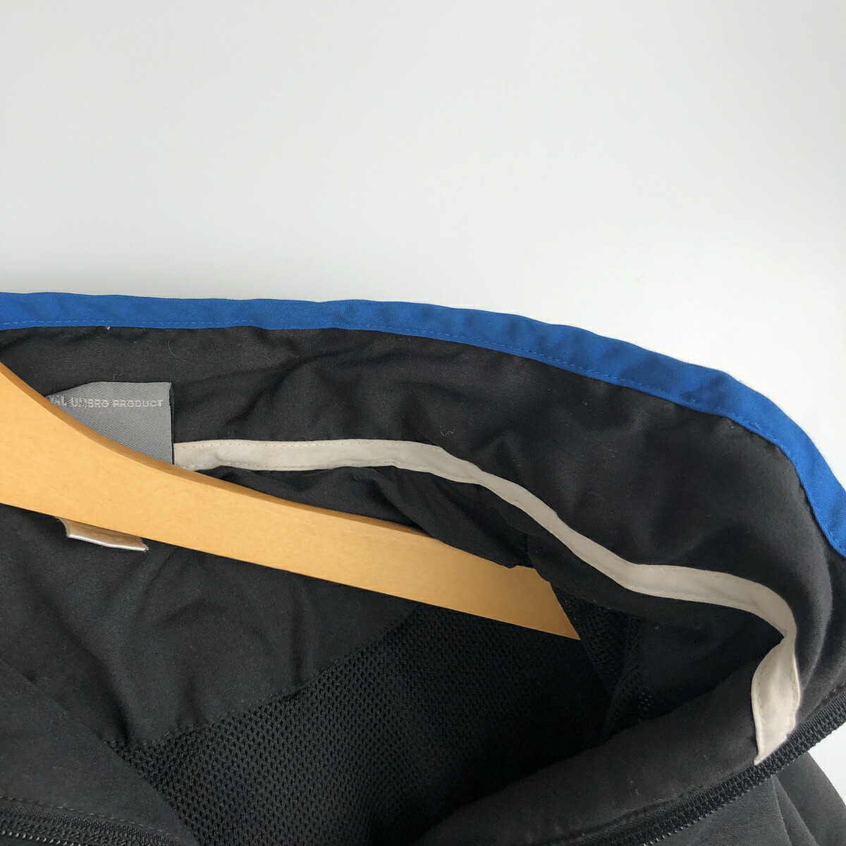 UMBRO/アンブロ ウインドブレーカー
