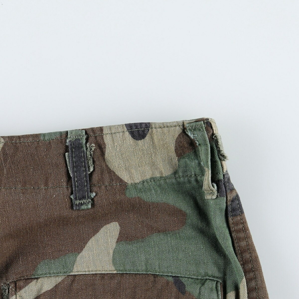 古着 米軍 迷彩柄 ウッドランドカモ ミリタリー カーゴパンツ コンバットパンツ MEDIUM-SHORT メンズw33相当 /eaa664067 【中古】 【260803】