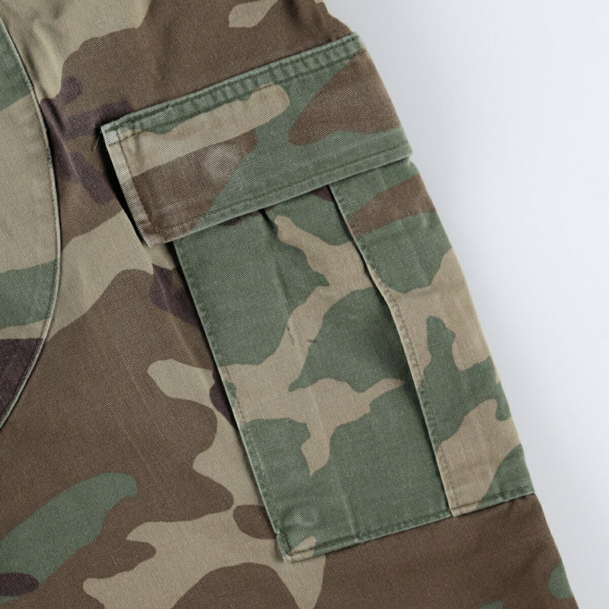 古着 90年代 米軍実品 迷彩柄 ウッドランドカモ ミリタリー カーゴパンツ コンバットパンツ USA製 SMALL-REGULAR メンズw30相当 ヴィンテージ /eaa664069 【中古】 【260803】