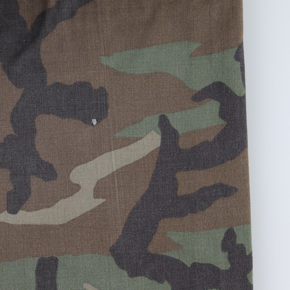 古着 80年代 米軍実品 迷彩柄 ウッドランドカモ ミリタリー カーゴパンツ コンバットパンツ USA製 MEDIUM-REGULAR メンズw35相当 ヴィンテージ /eaa664072 【中古】 【260803】