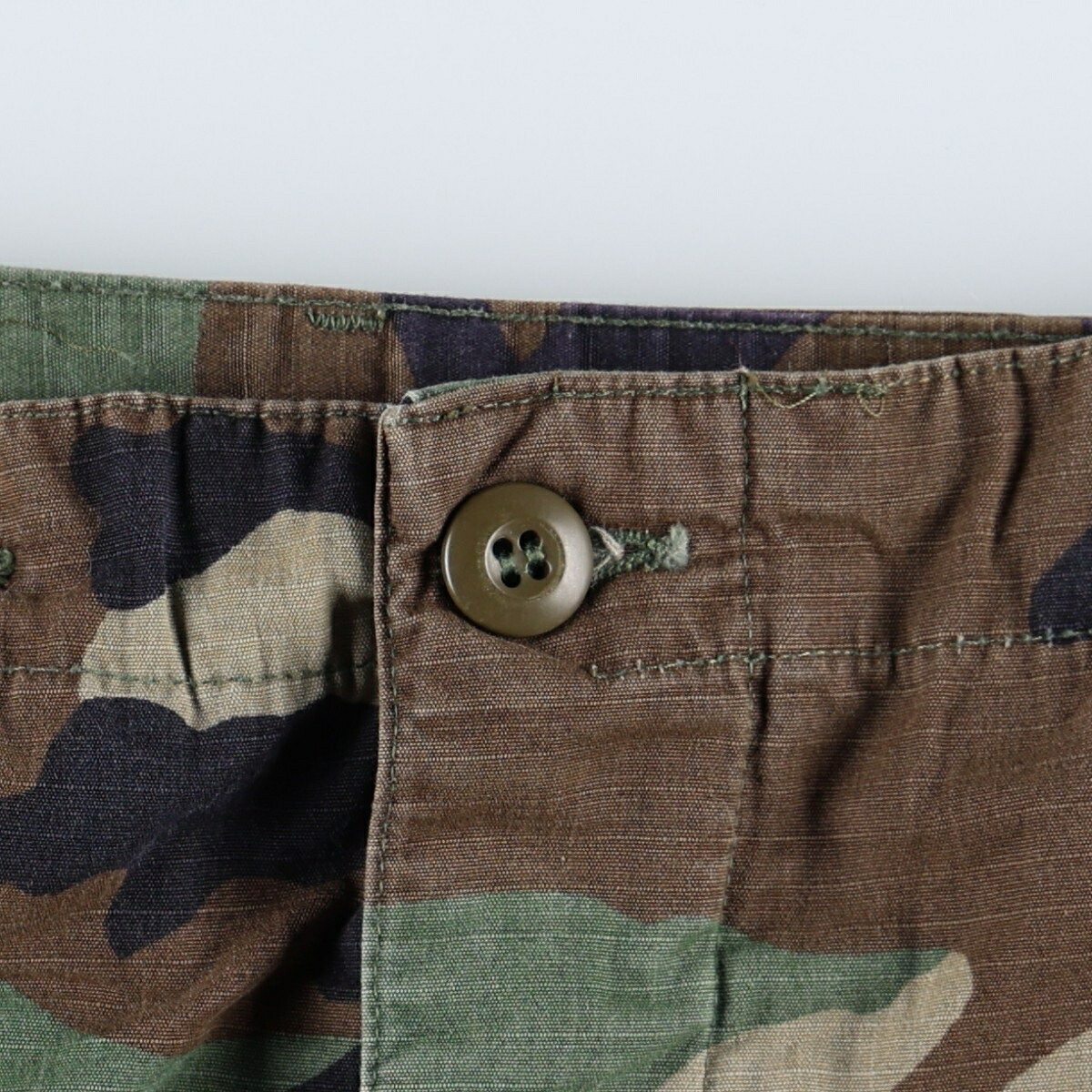 古着 00年代 米軍実品 迷彩柄 ウッドランドカモ リップストップ ミリタリー カーゴパンツ コンバットパンツ USA製 MEDIUM-LONG メンズw33相当 /eaa664073 【中古】 【260803】