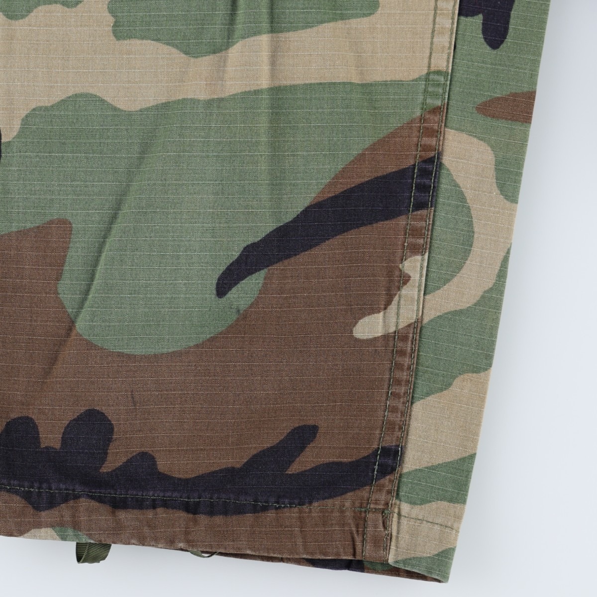 古着 00年代 米軍実品 迷彩柄 ウッドランドカモ リップストップ ミリタリー カーゴパンツ コンバットパンツ USA製 MEDIUM-LONG メンズw33相当 /eaa664073 【中古】 【260803】