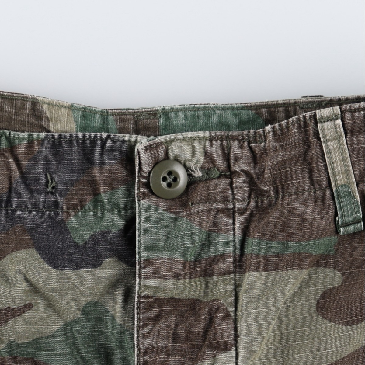 古着 90年代 米軍実品 迷彩柄 ウッドランドカモ リップストップ ミリタリー カーゴパンツ コンバットパンツ USA製 SMALL-REGULAR メンズw30相当 ヴィンテージ /eaa664085 【中古】 【260803】