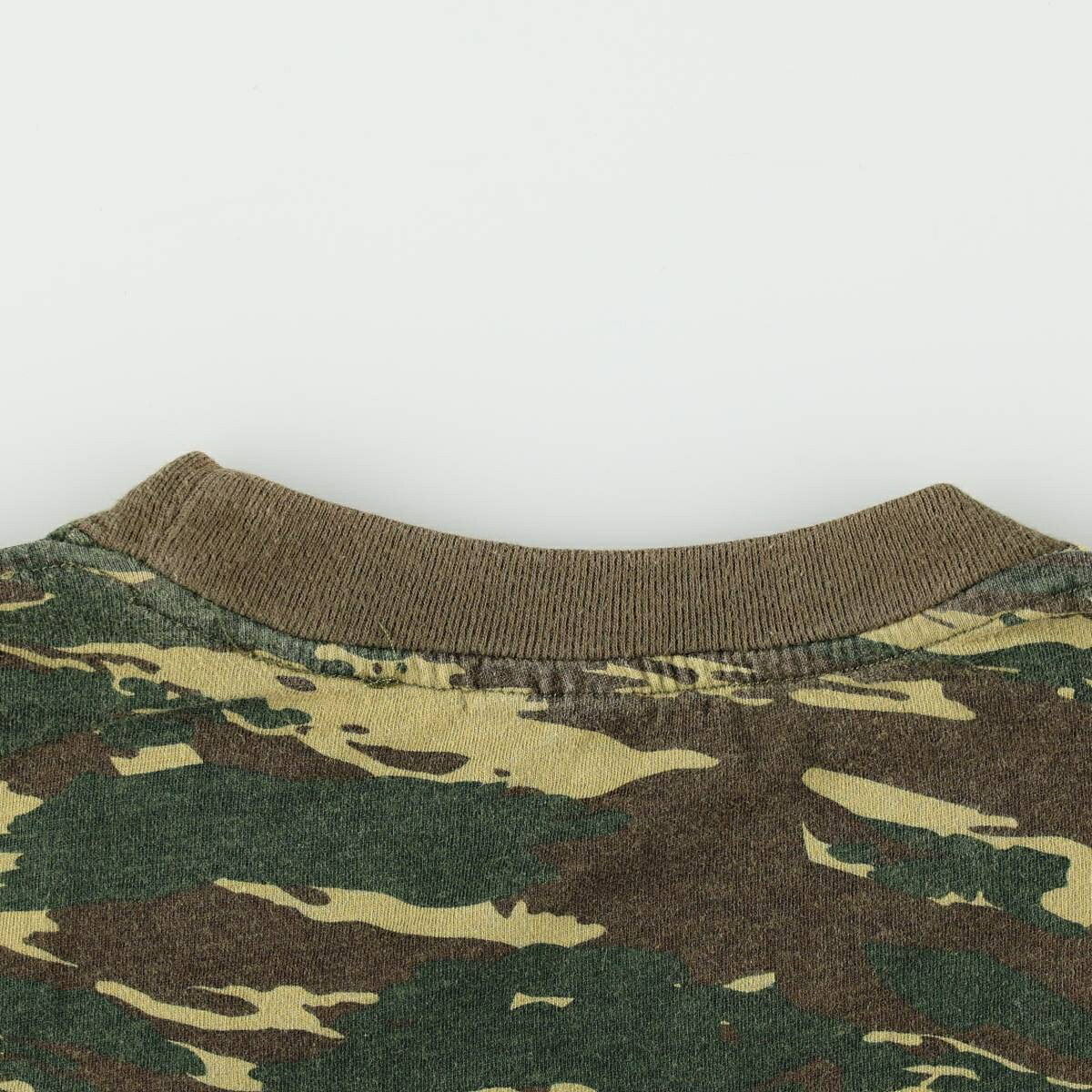 ARMYMANIA プリントTシャツ