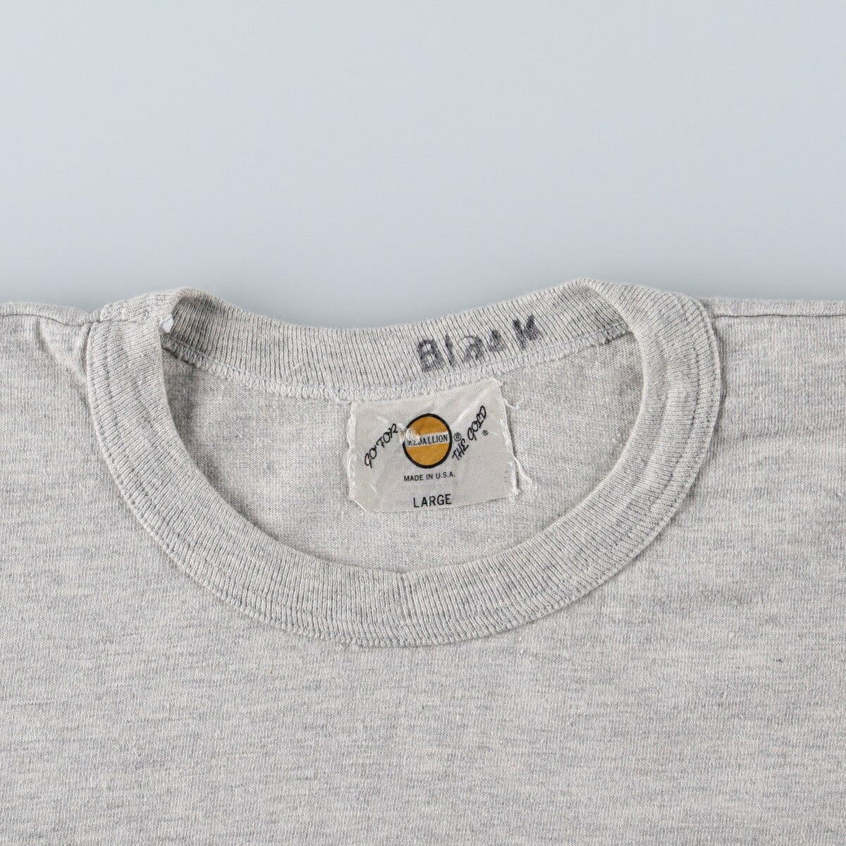 MEDALLION プリントTシャツ