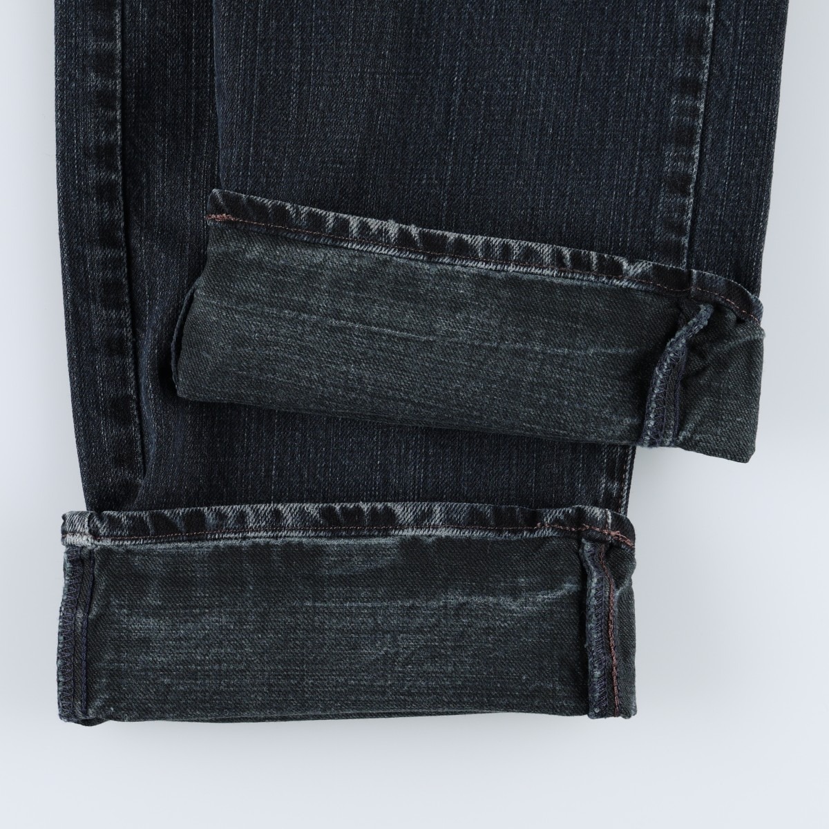 Guess/ゲス Rebel Straight Leg ストレートデニムパンツ