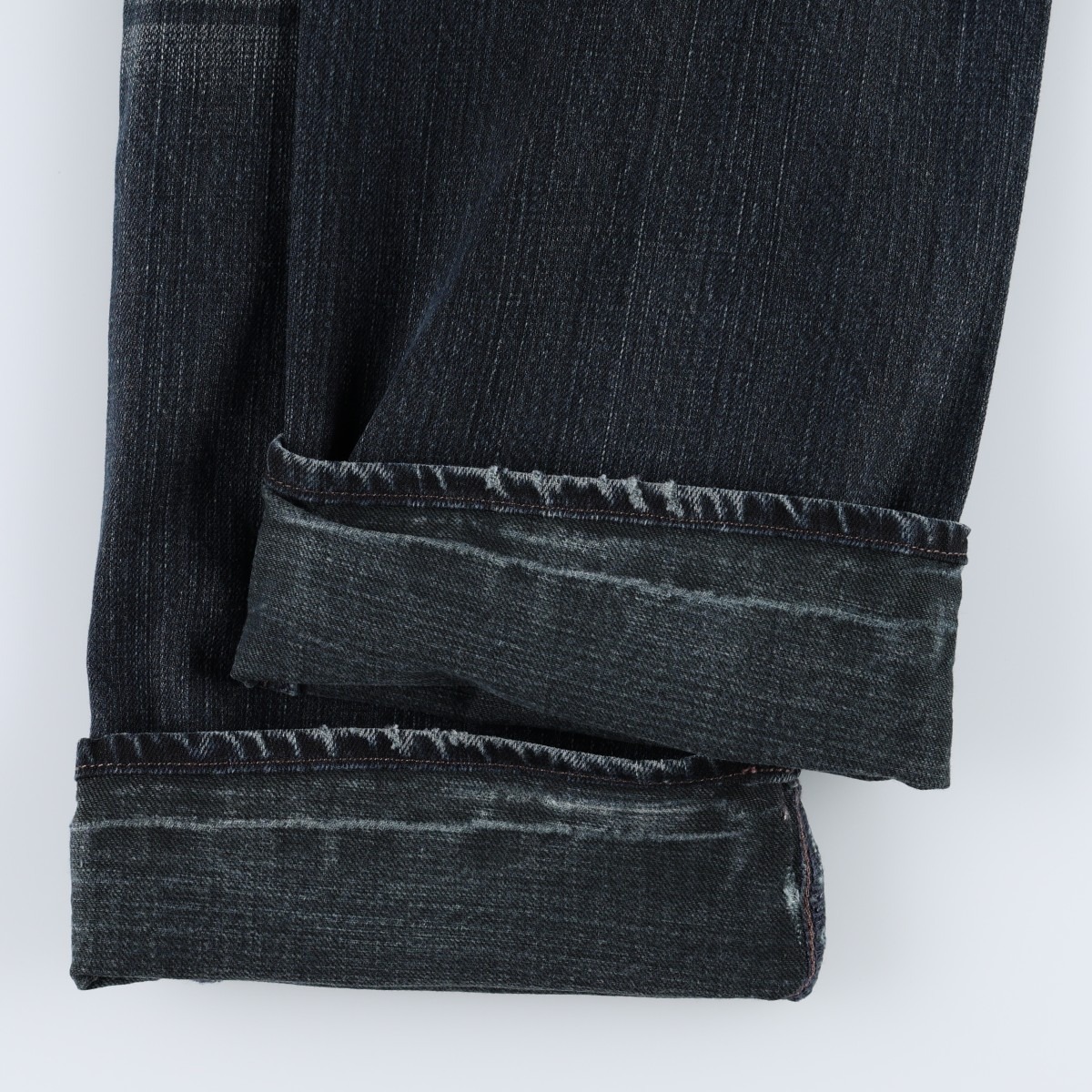 Guess/ゲス Rebel Straight Leg ストレートデニムパンツ