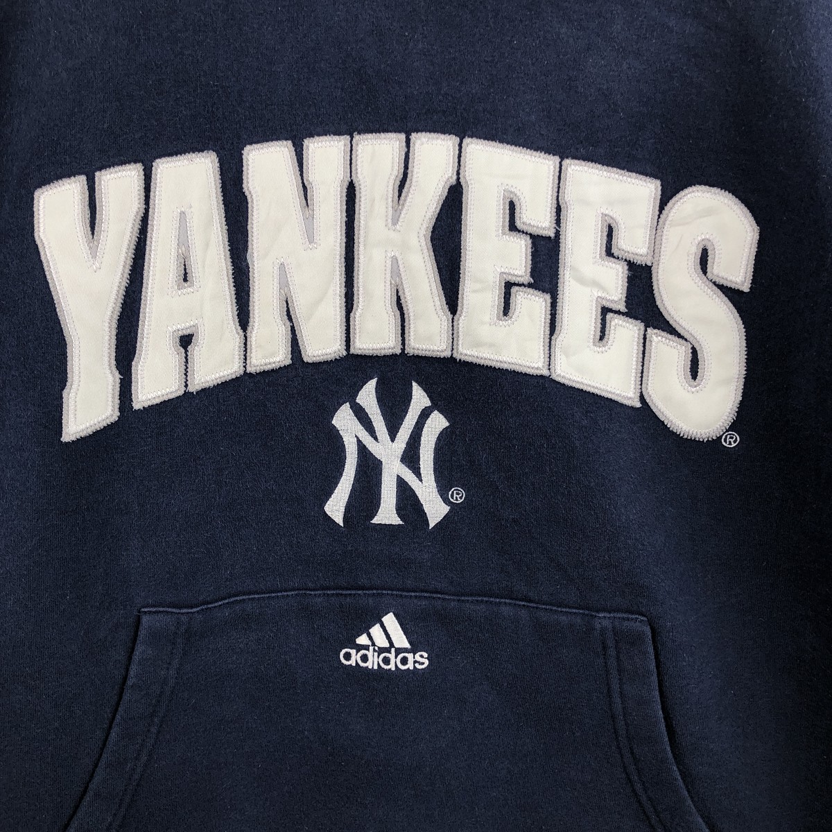 古着 アディダス adidas MLB NEW YORK YANKEES ニューヨークヤンキース スウェットプルオーバーパーカー メンズM相当 /eaa678972 【中古】 【261010】