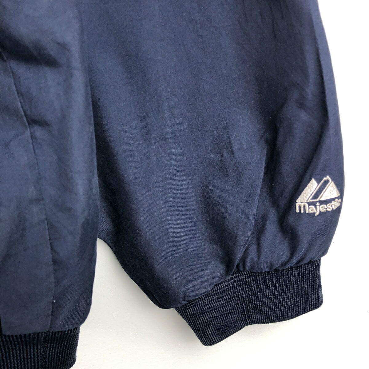 Majestic MLB NEW YORK YANKEES ニューヨークヤンキース ウォームアッププルオーバー