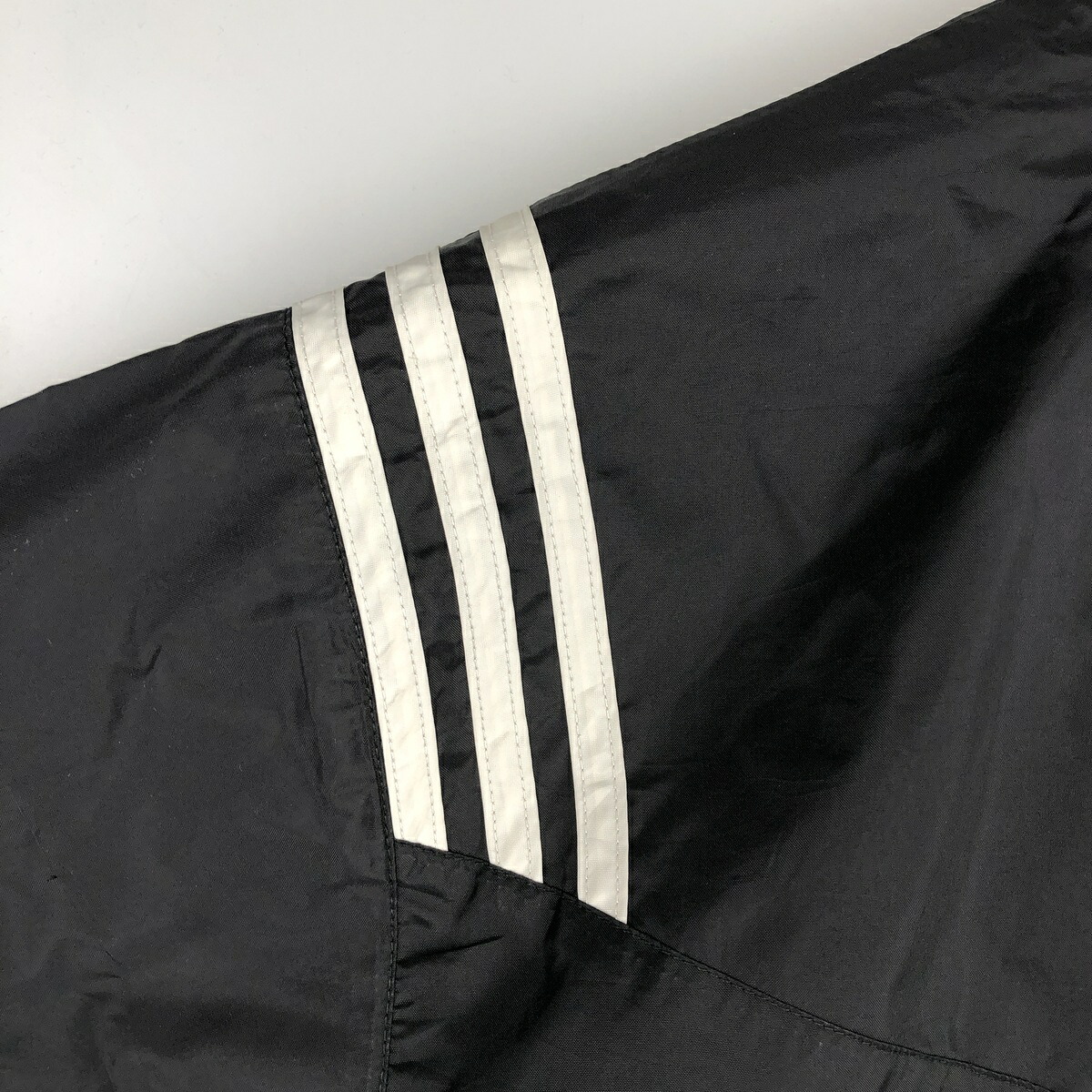 古着 90～00年代 アディダス adidas ナイロンジャケット メンズM相当 /eaa673361 【中古】 【261010】