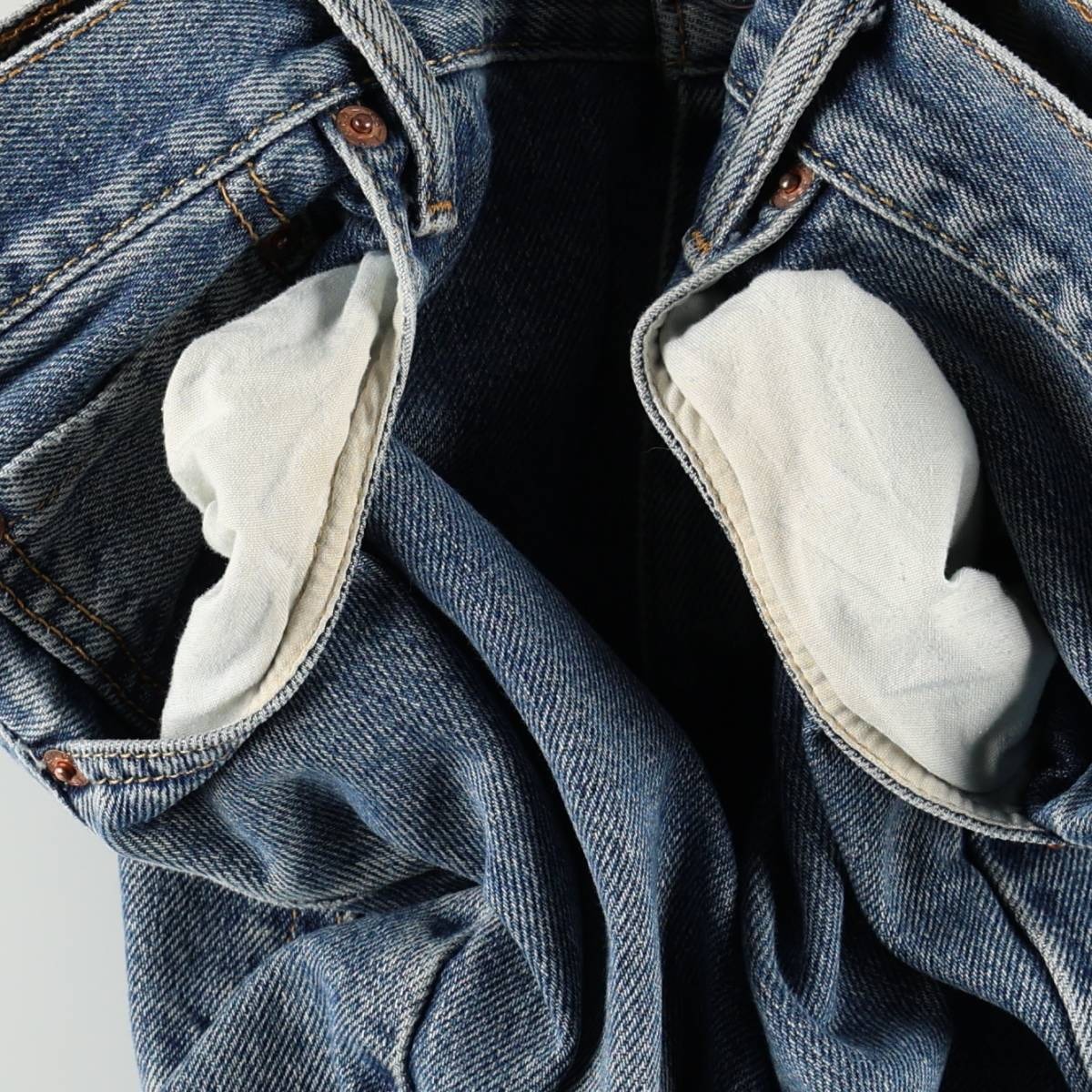Levi's/リーバイス 505  STRAIGHT FIT テーパードデニムパンツ